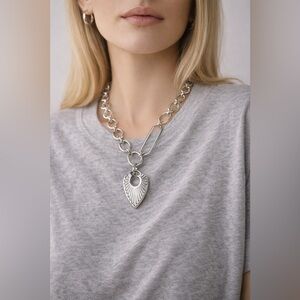 Modern Silver-Tone Chain Necklace w/ Heart Pendant – Adjustable Statement Piece